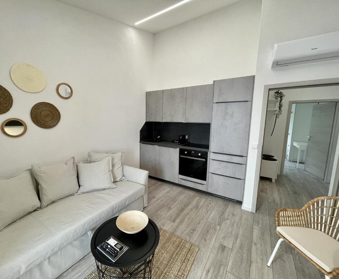 Lambda Holiday Apartments 耶塞尼采 外观 照片