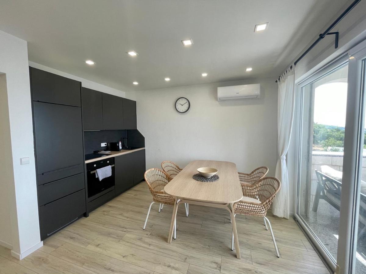 Lambda Holiday Apartments 耶塞尼采 外观 照片