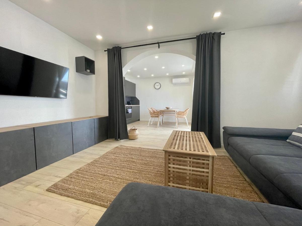 Lambda Holiday Apartments 耶塞尼采 外观 照片