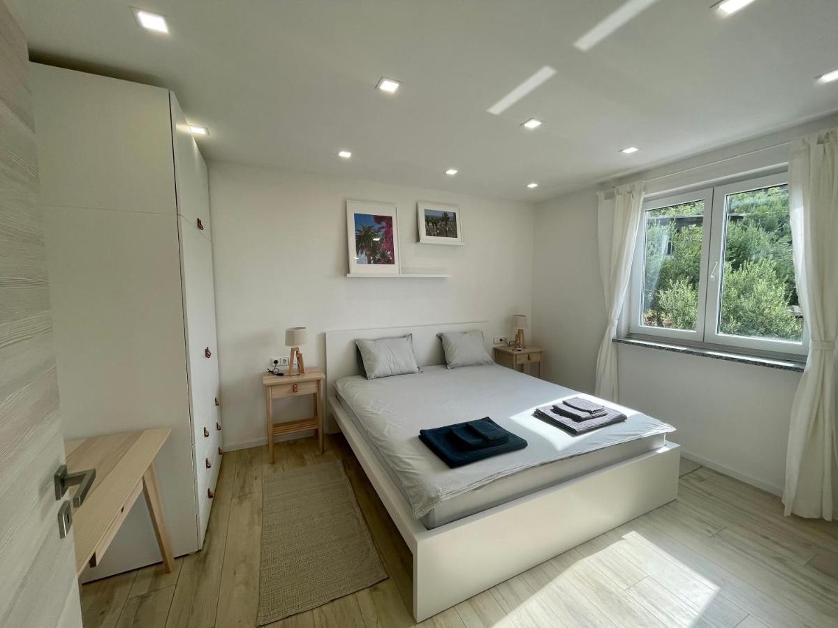 Lambda Holiday Apartments 耶塞尼采 外观 照片